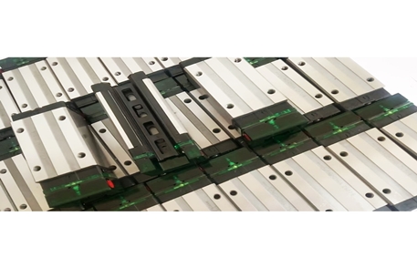 Nuevo producto | Guía lineal con cartucho de aceite